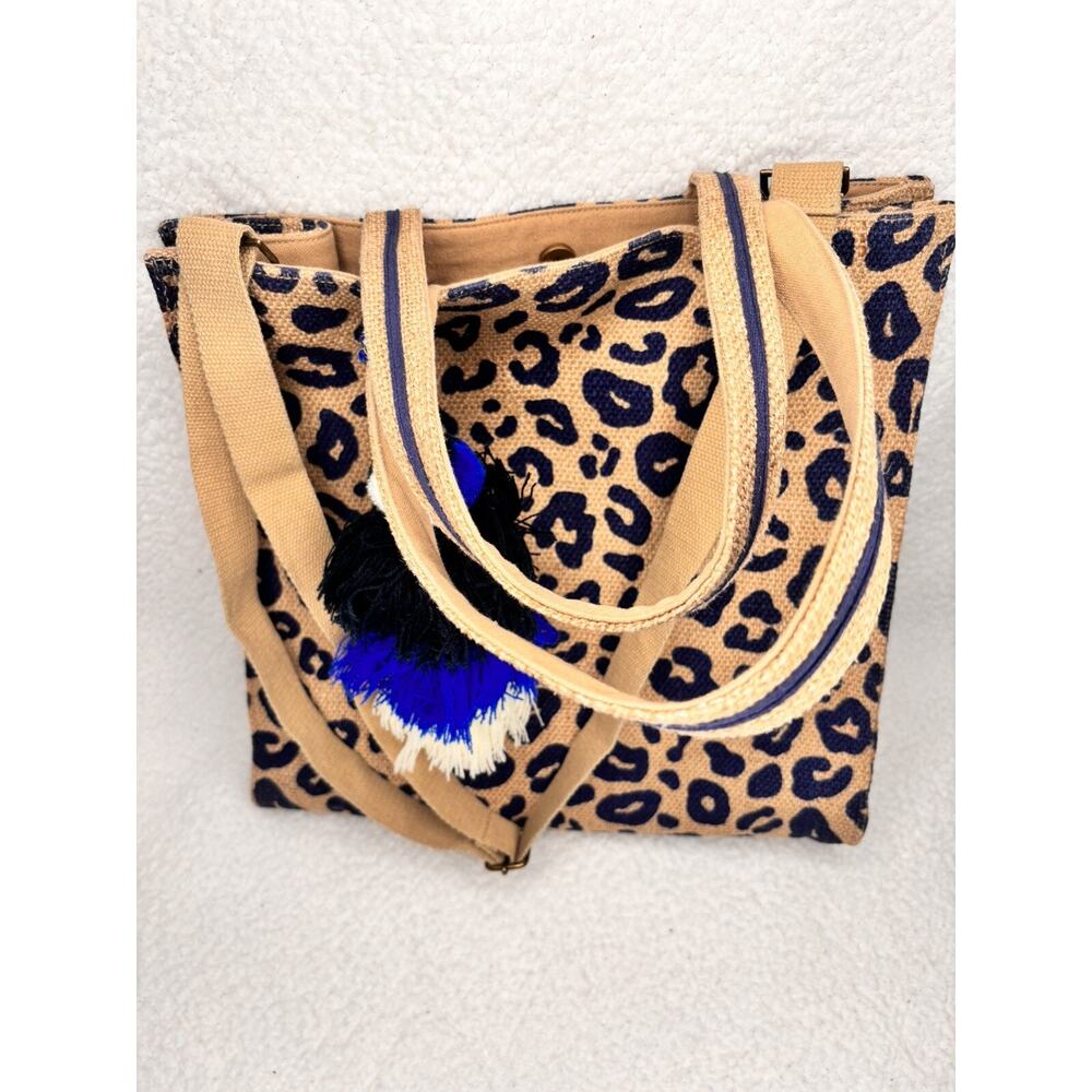 AMERICA & BEYOND ANIMAL PRINT JUTE LG TOTE BAG PURSE WITH TASSELS - Picture 6 of 11